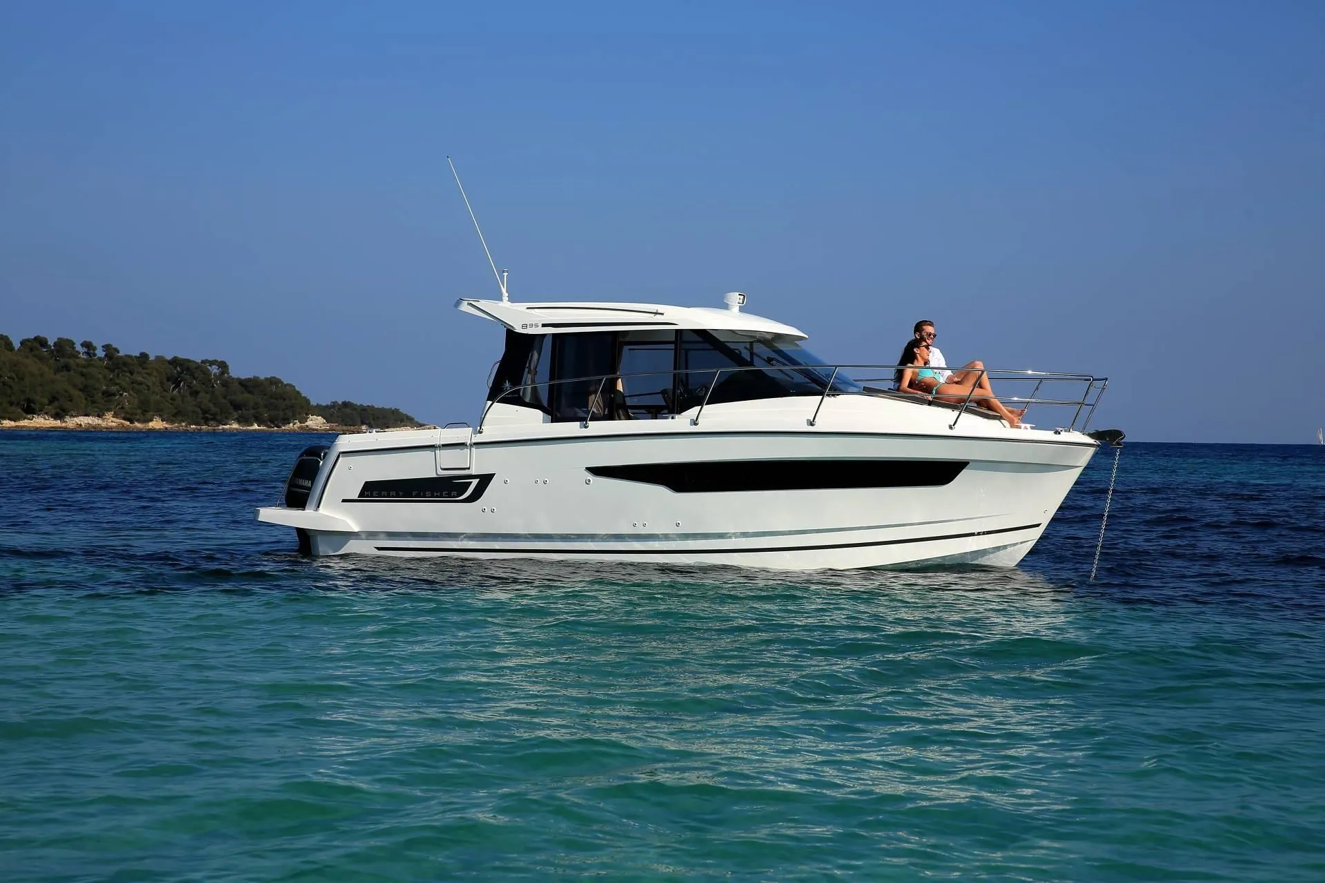 Charter a 8.9m Jeanneau Merry Fisher 895 in Umag