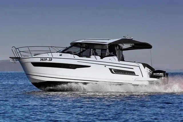 Rent a 8.9m Motor Yacht Jeanneau Merry Fisher 895 in Zadar