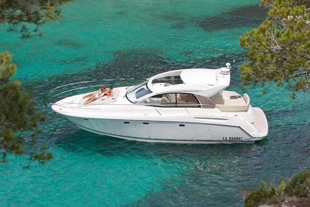 Boat - Charter a 11.92m Boat in Zadar