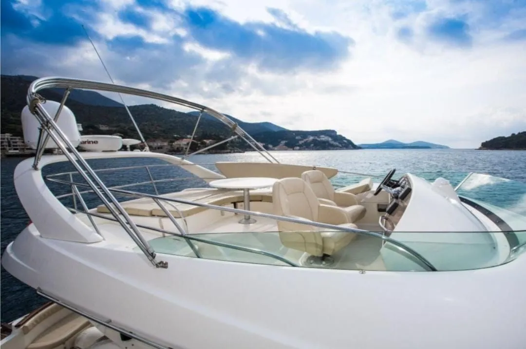 Rent a 13.5m Boat in Aguadulce