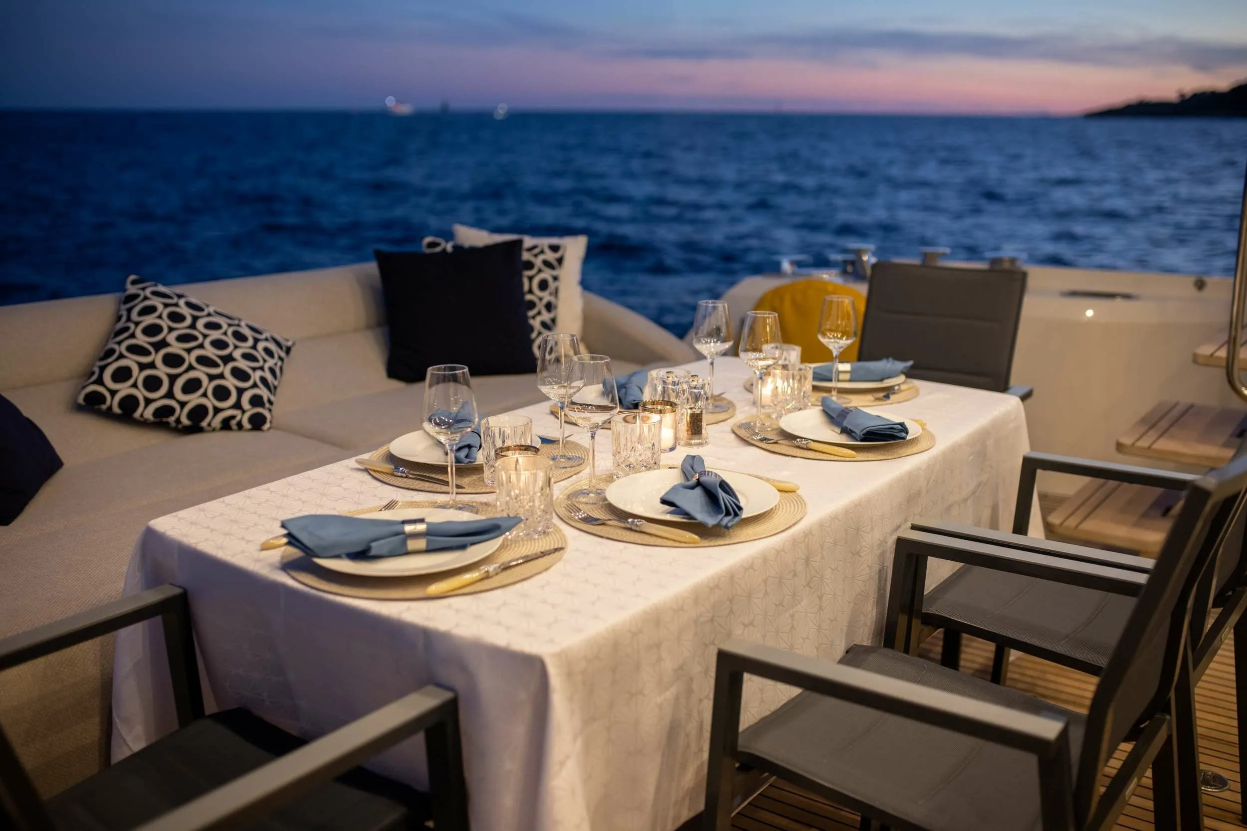 Rent a 21.4m Sailing Yacht in Palm Cay
