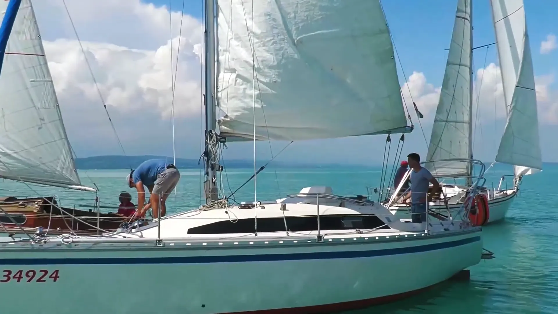 Charter a 9.13m Sailing Yacht in Siófok