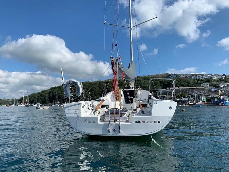Charter a 10.06m Jeanneau Sun Fast 3200 in Southampton