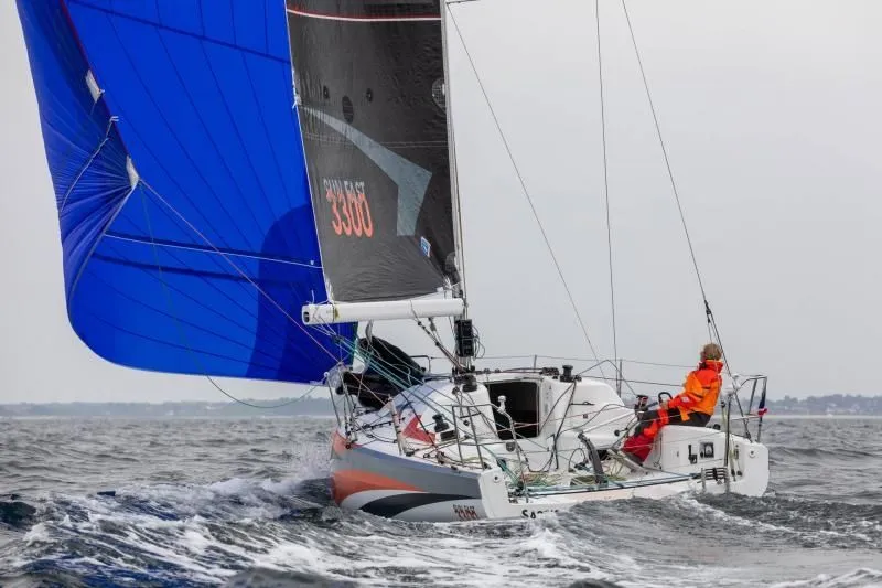 10.11m La Trinite-sur-Mer Jeanneau Sun Fast 3300 Sailing Yacht Hire