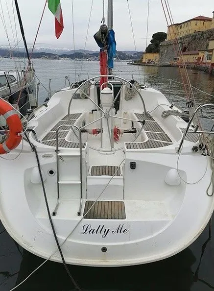 11.3m Le Grazie 3 Cabin Sailing Yacht Hire