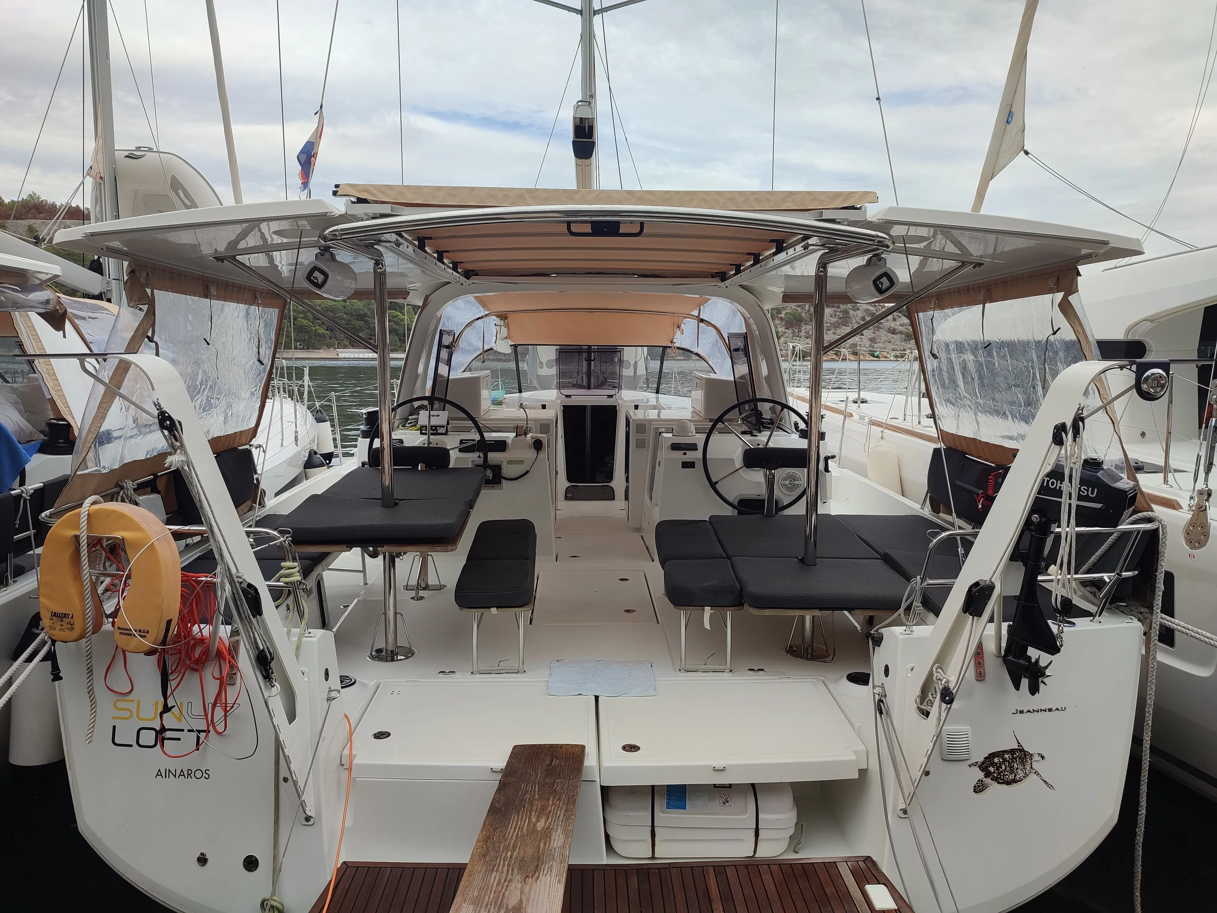14m Zaton Sailing Yacht Jeanneau Sun Loft 47 Hire