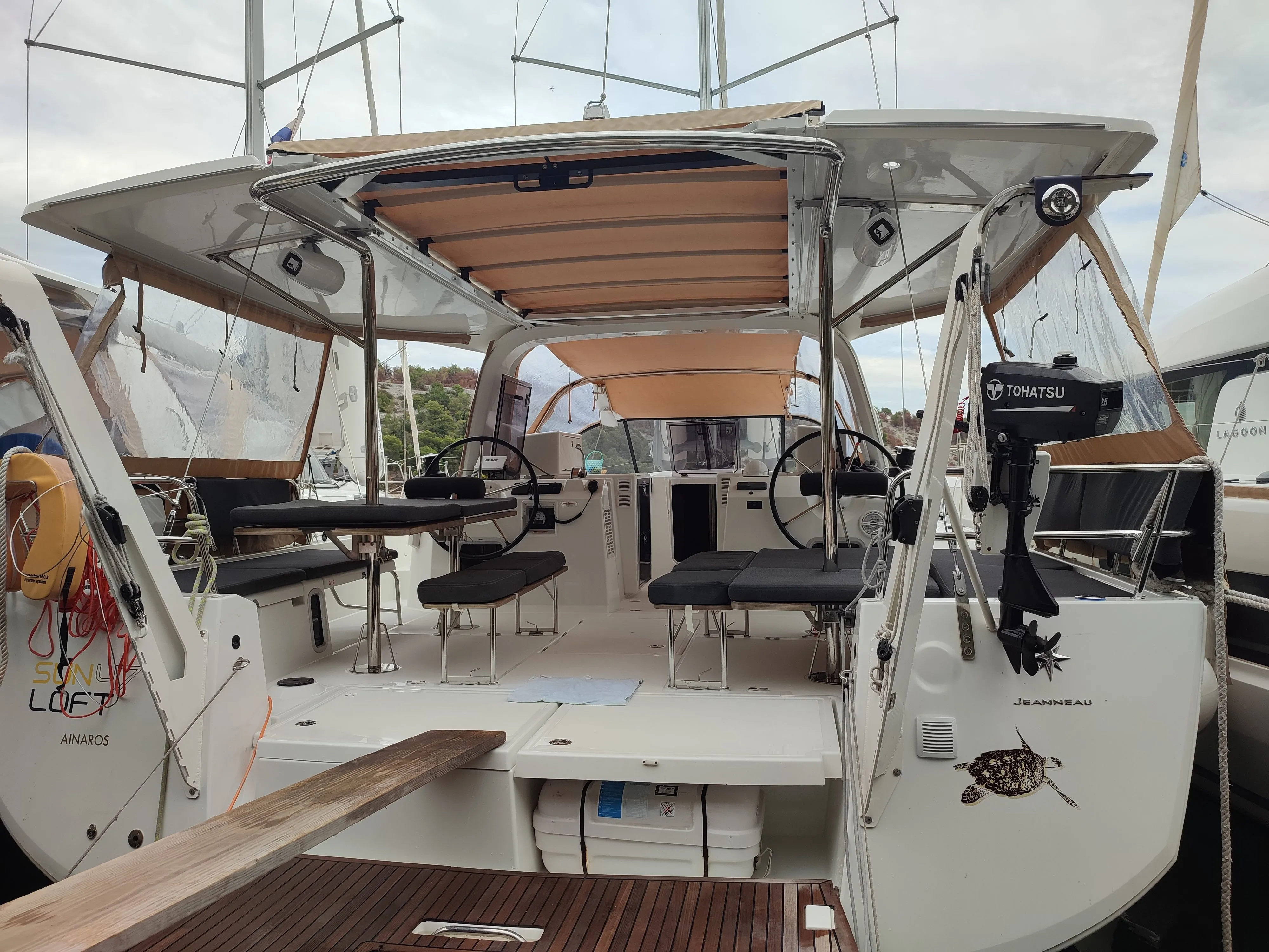 14m Zaton Sailing Yacht Jeanneau Sun Loft 47 Hire