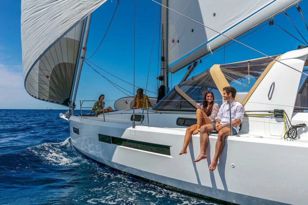 Dryade Charter Boat