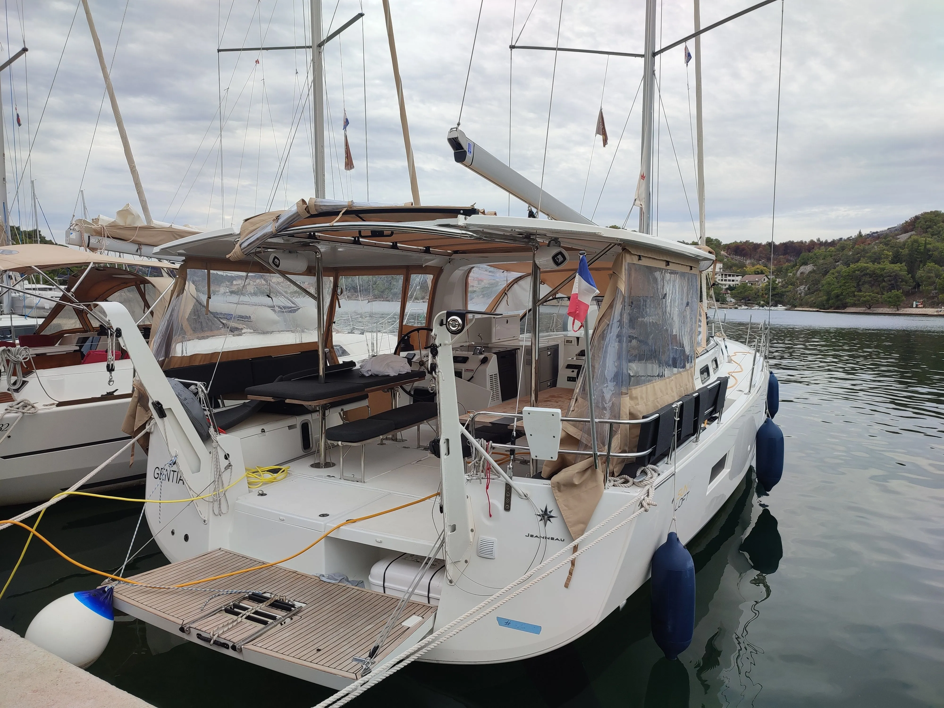 Gentiane Mietboot - 4