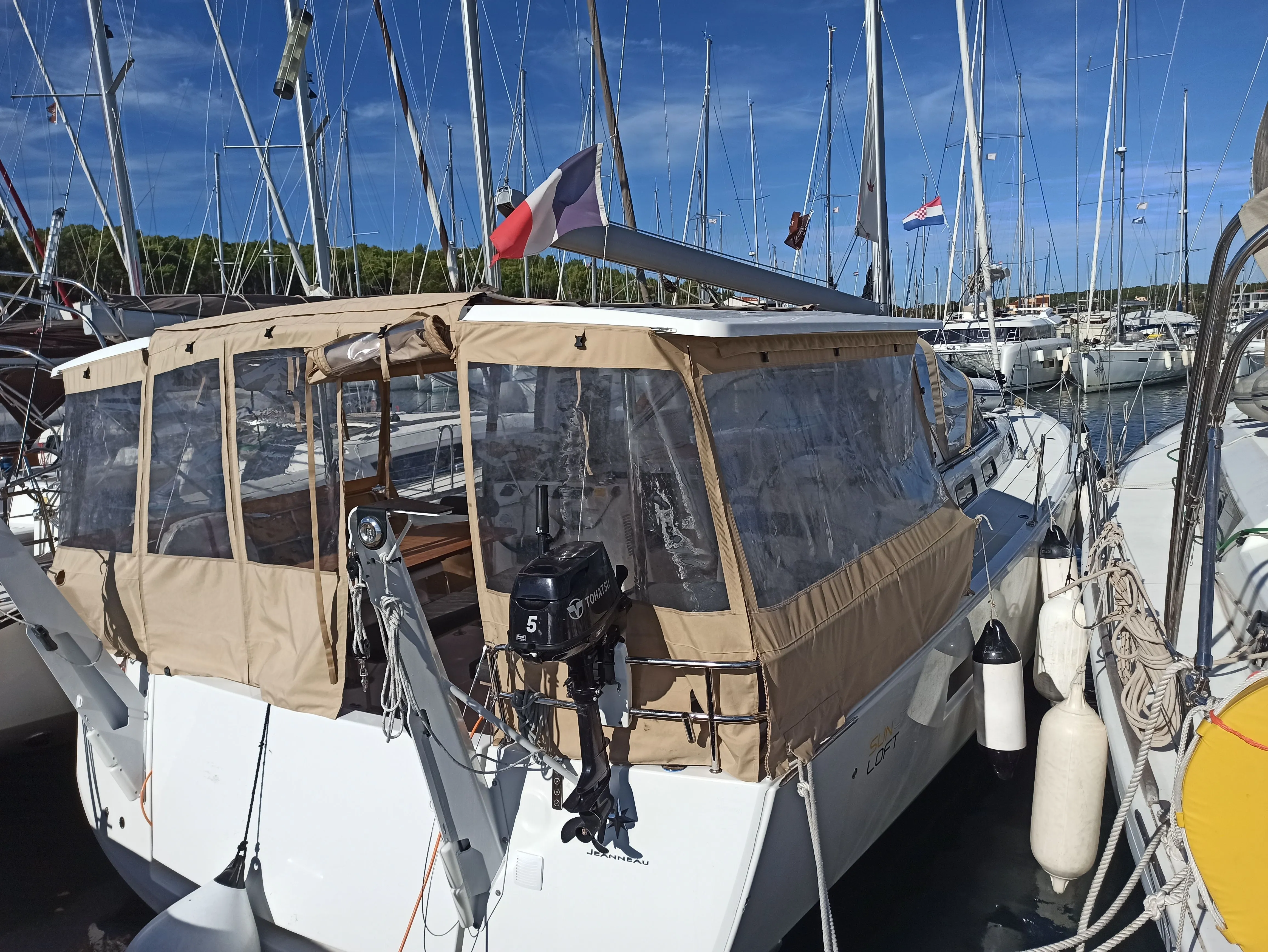 Чартер Hellebore - 3