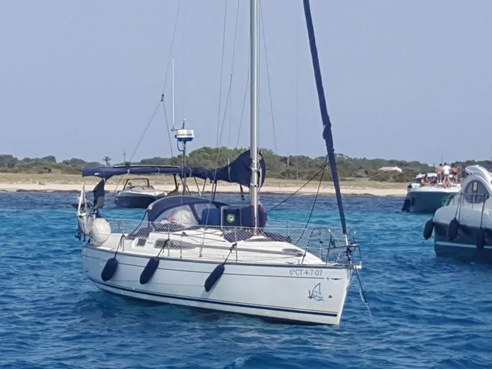Explore Los Alcázares on a 8.8m Jeanneau Sun Odyssey 29.2 Sailing Yacht Rental