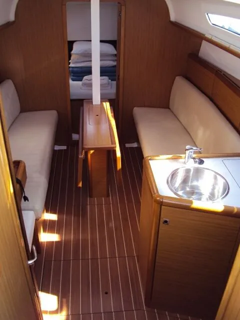 Explore Betina on a 8.99m Jeanneau Sun Odyssey 30 Sailing Yacht Rental