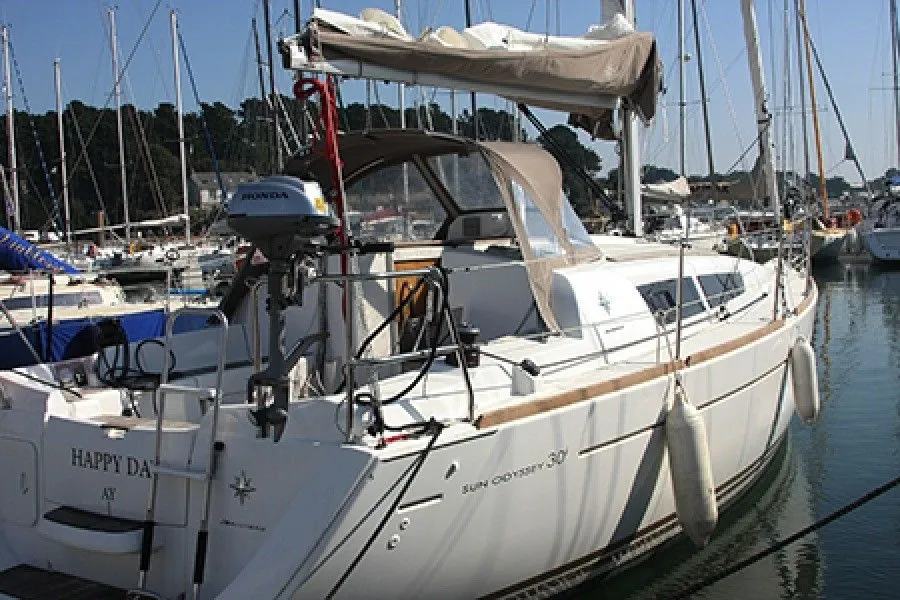 Boot - Charter a 8.99m Jeanneau Sun Odyssey 30i Sailing Yacht in Quiberon