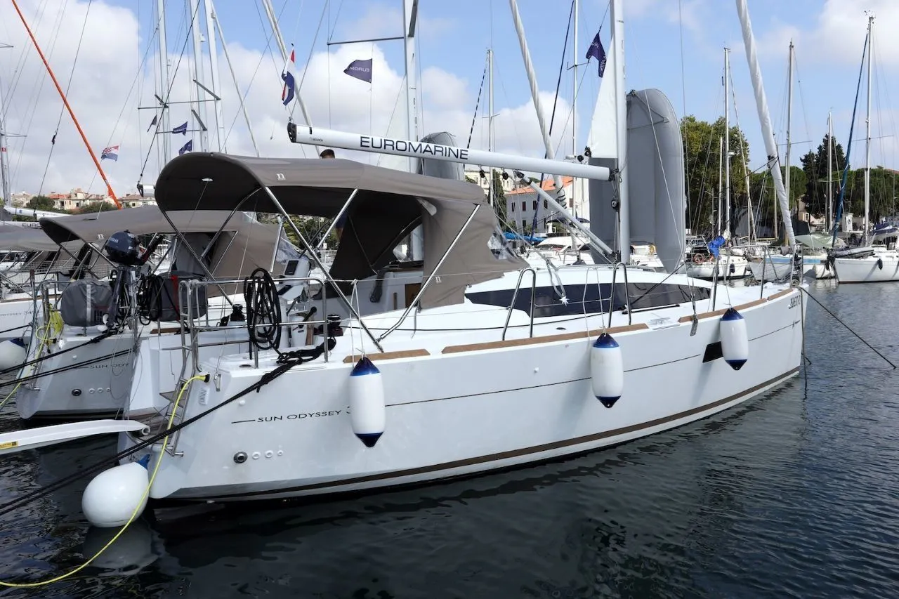 Tatjana Charter Boat