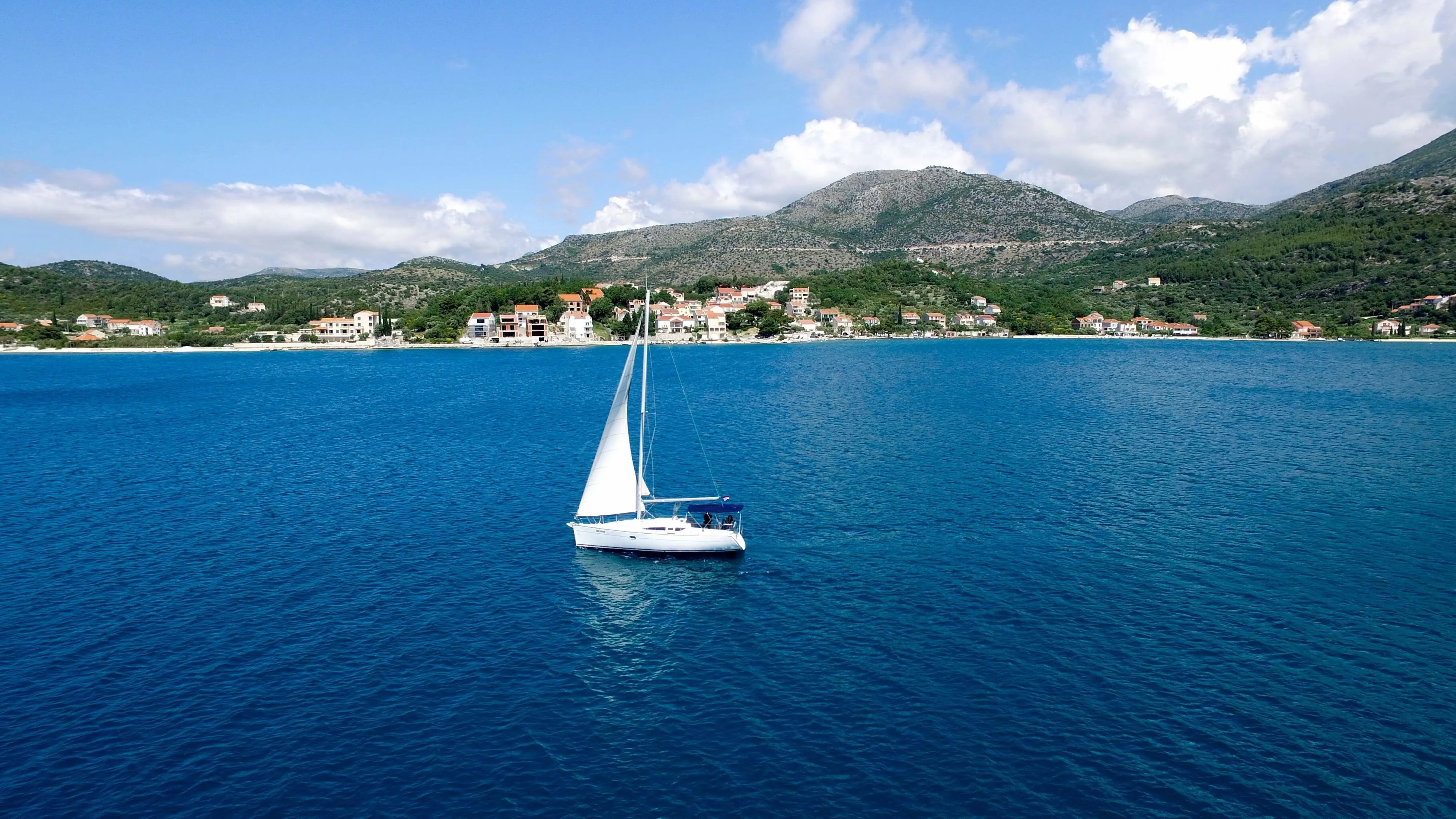 Чартер Ana 2 - 3