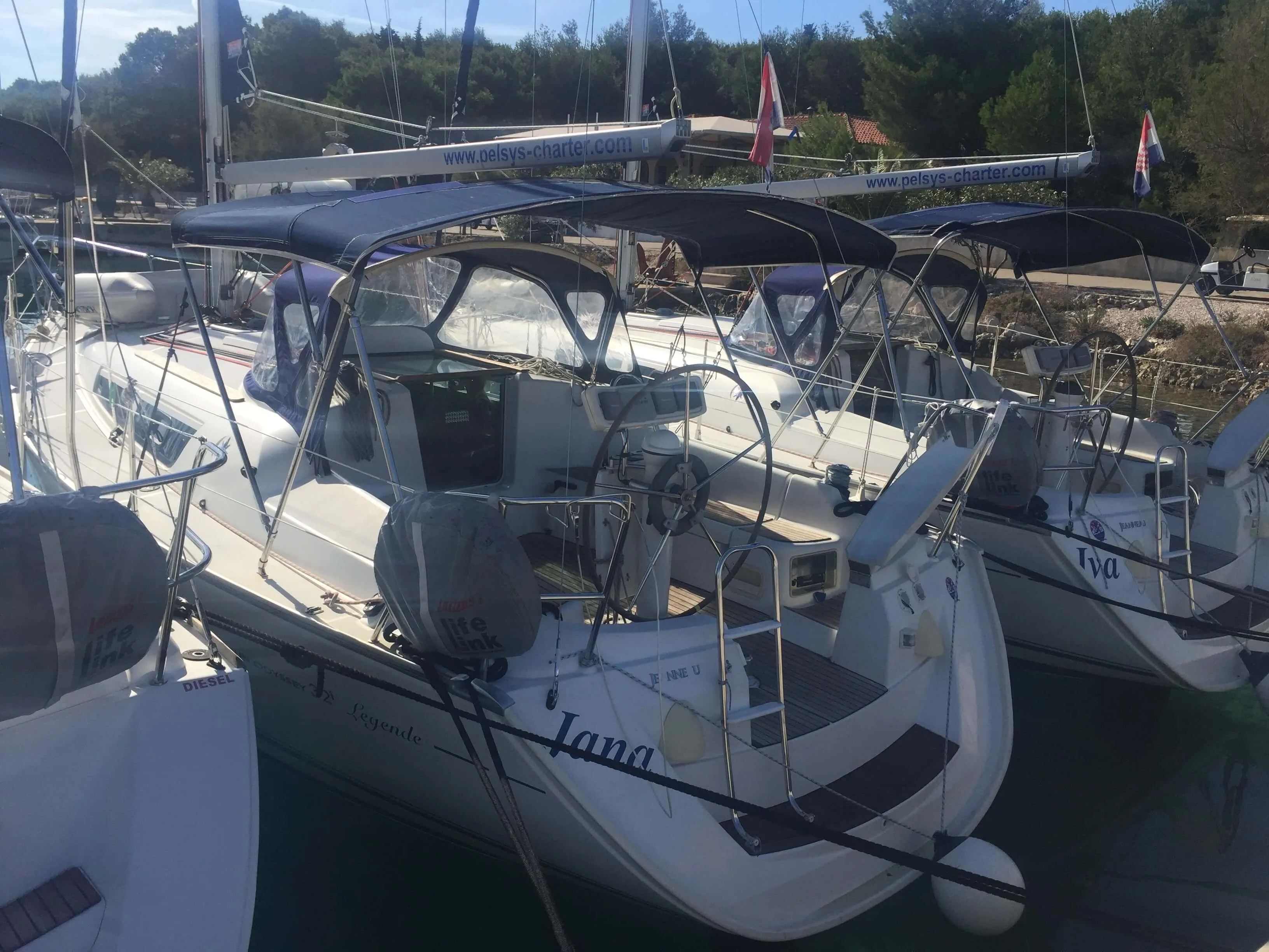 Jana Charterboot - 4