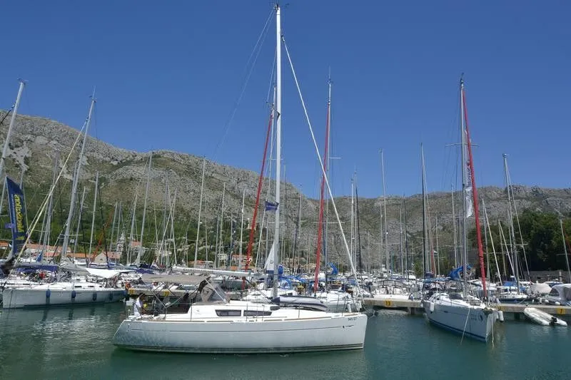 Hasta Siempre Charter Boat