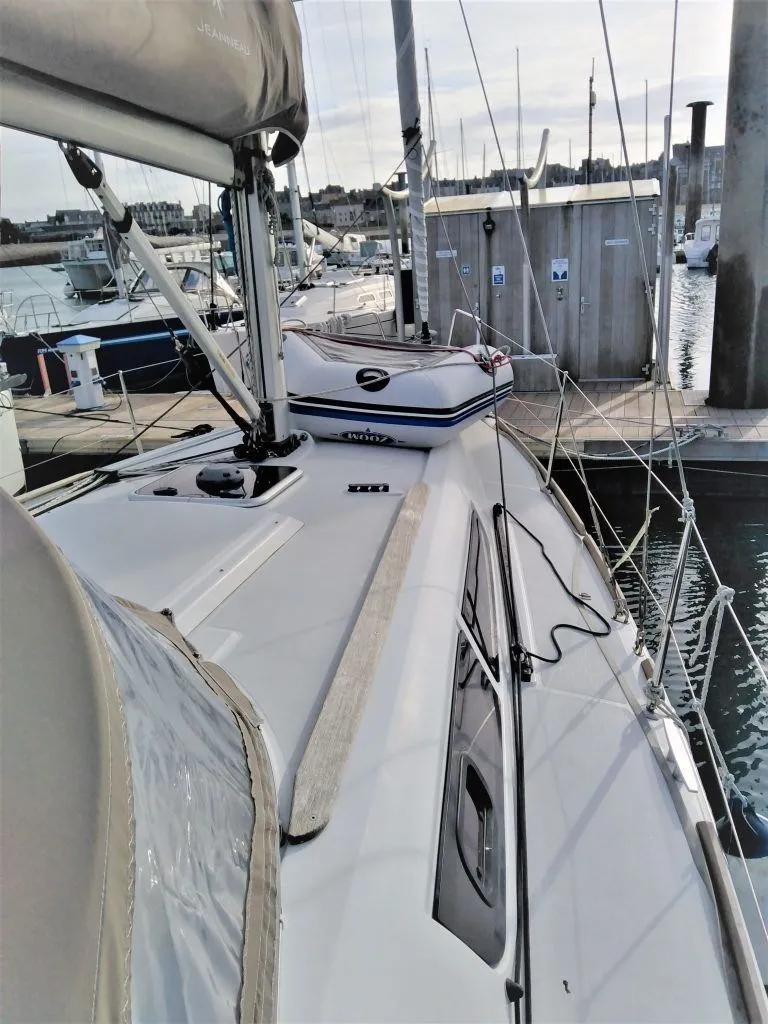 Cantomama Charter Boat