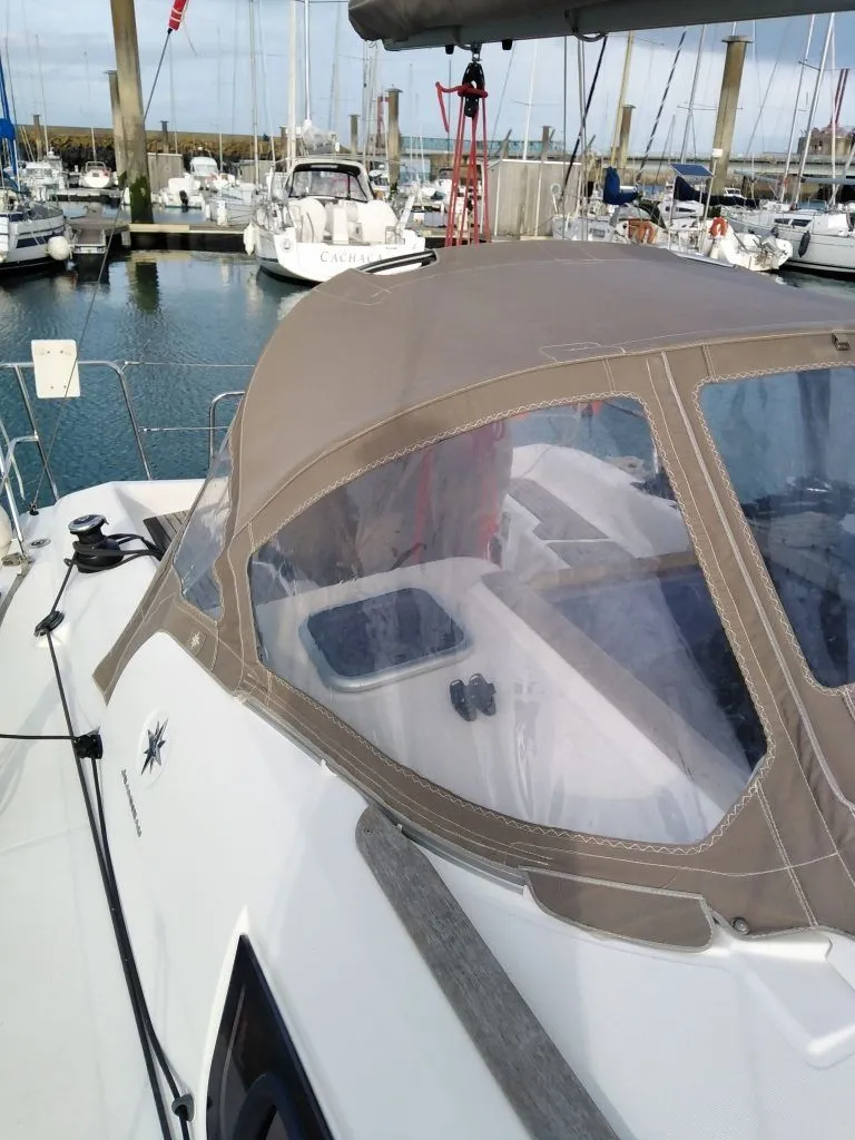 Rent a 9.96m Sailing Yacht in Saint Malo