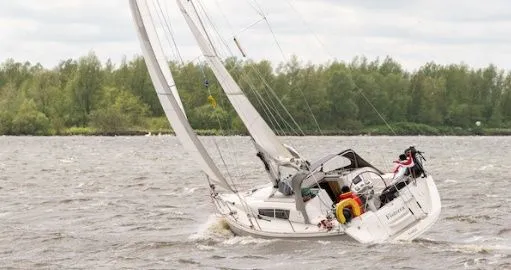 Rent a 9.96m Jeanneau Sun Odyssey 33i Sailing Yacht in Andijk