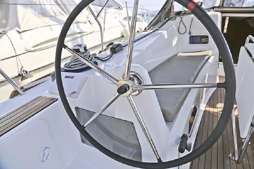 Dynamene Charter Boat - 5