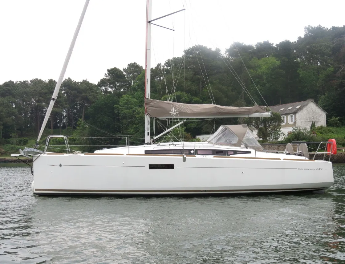 Game Boy's Charter Boat