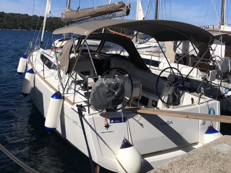 Charter a 10.34m 3 Cabin Sailing Yacht in Mali Losinj