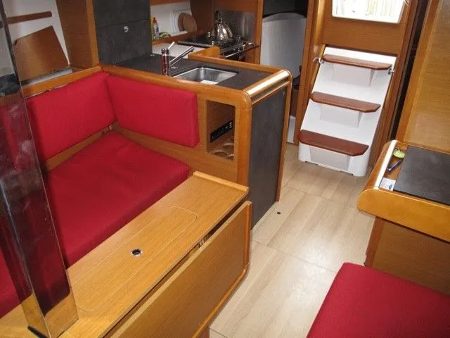 Rent a 10.34m 3 Cabin Sailing Yacht in Nieuwpoort