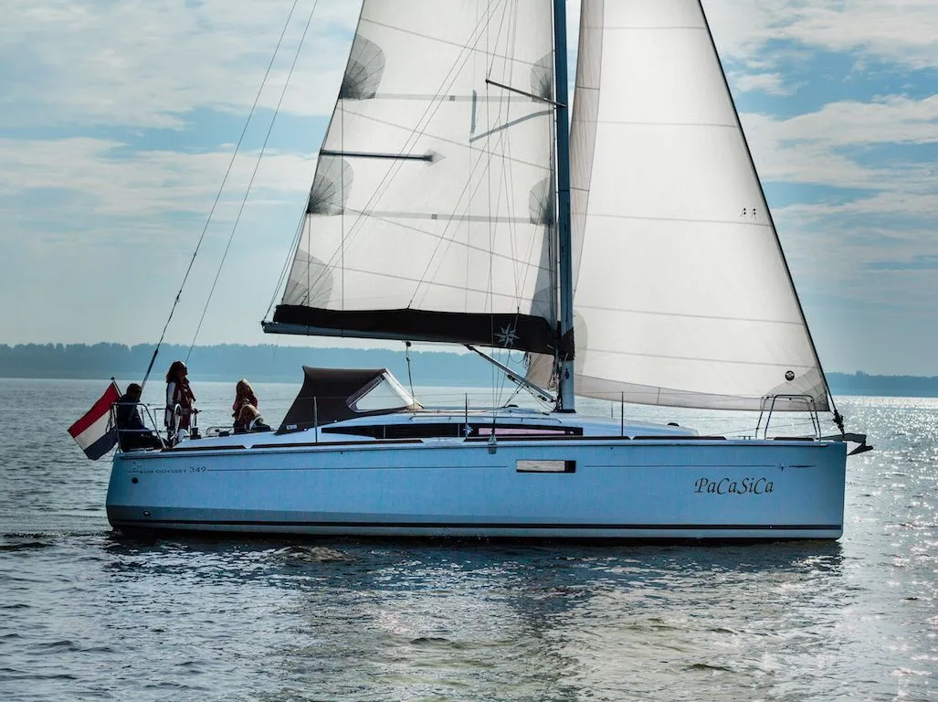 Rent a 10.34m Jeanneau Sun Odyssey 349 Sailing Yacht in Lelystad