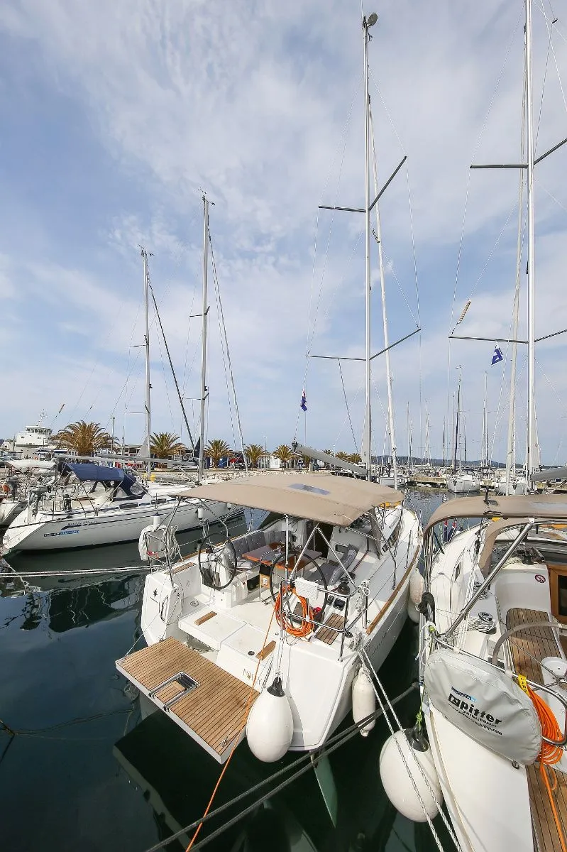 Polly Fun Charter Boat