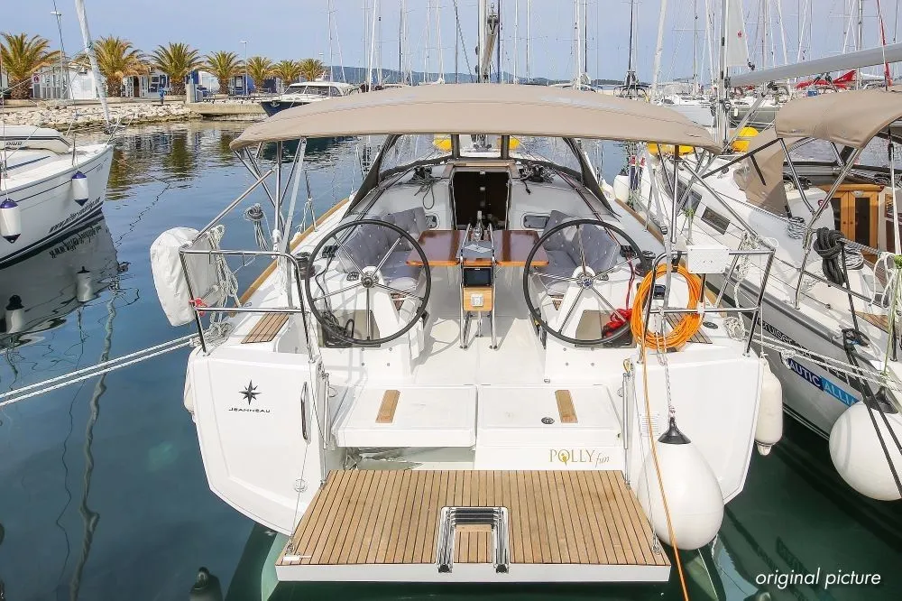 Charter a 10.34m 3 Cabin Sailing Yacht in Vodice
