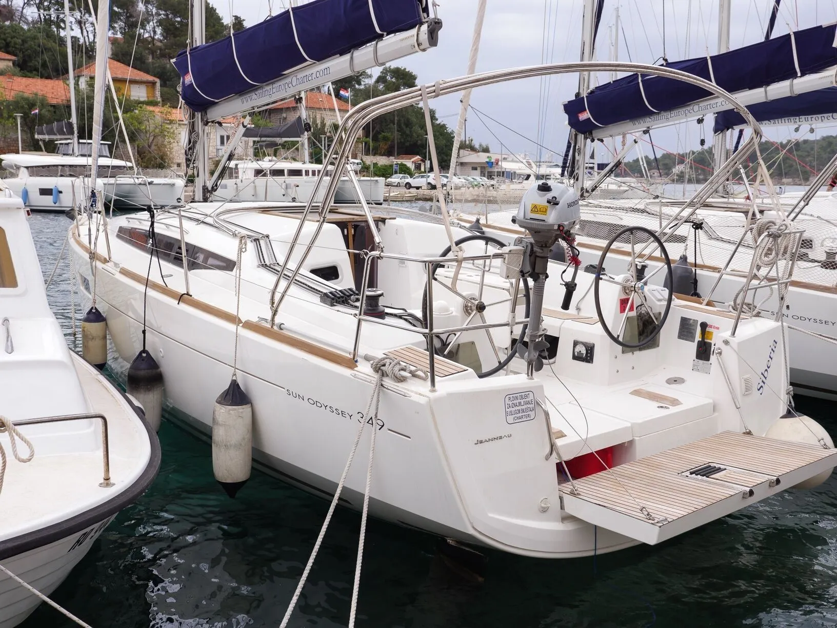 10.34m Rogač 3 Cabin Sailing Yacht Hire