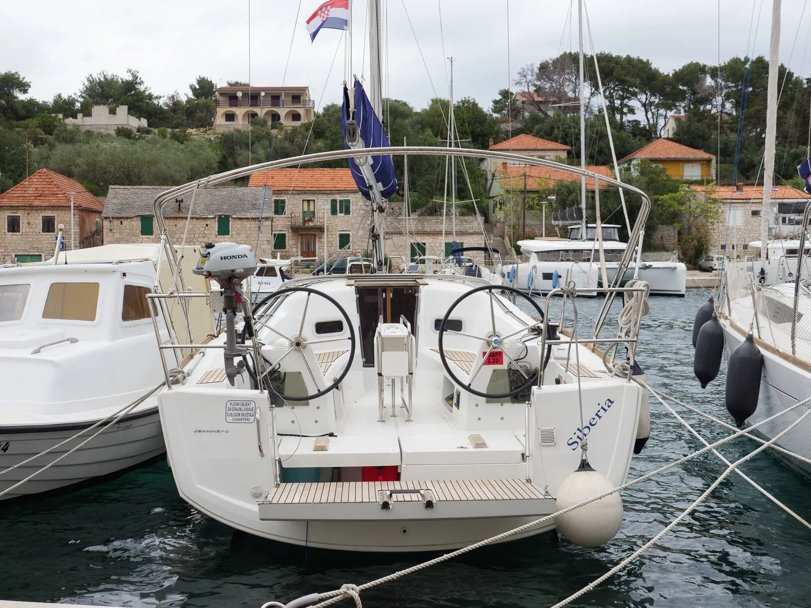 10.34m Rogač 3 Cabin Sailing Yacht Hire