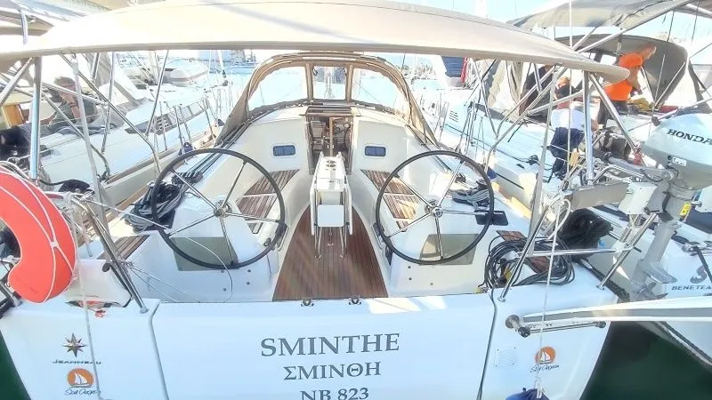 Sminthe Charter Boat
