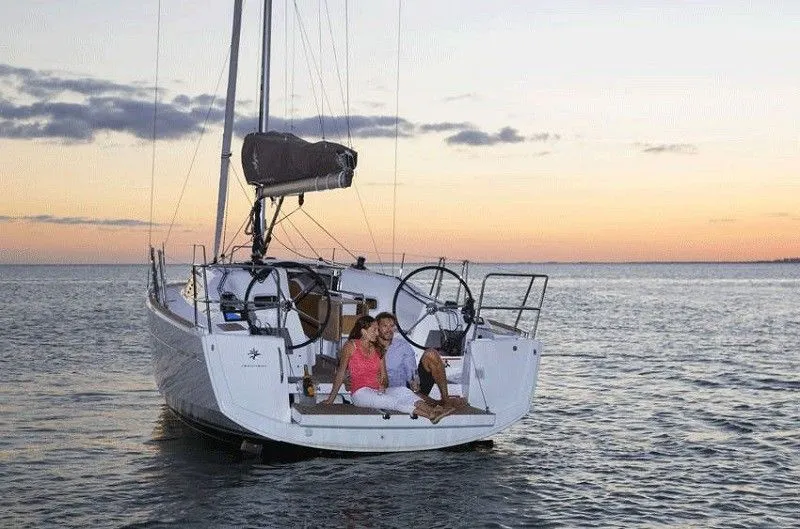 10.34m Parham Town Sailing Yacht Jeanneau Sun Odyssey 349 Hire