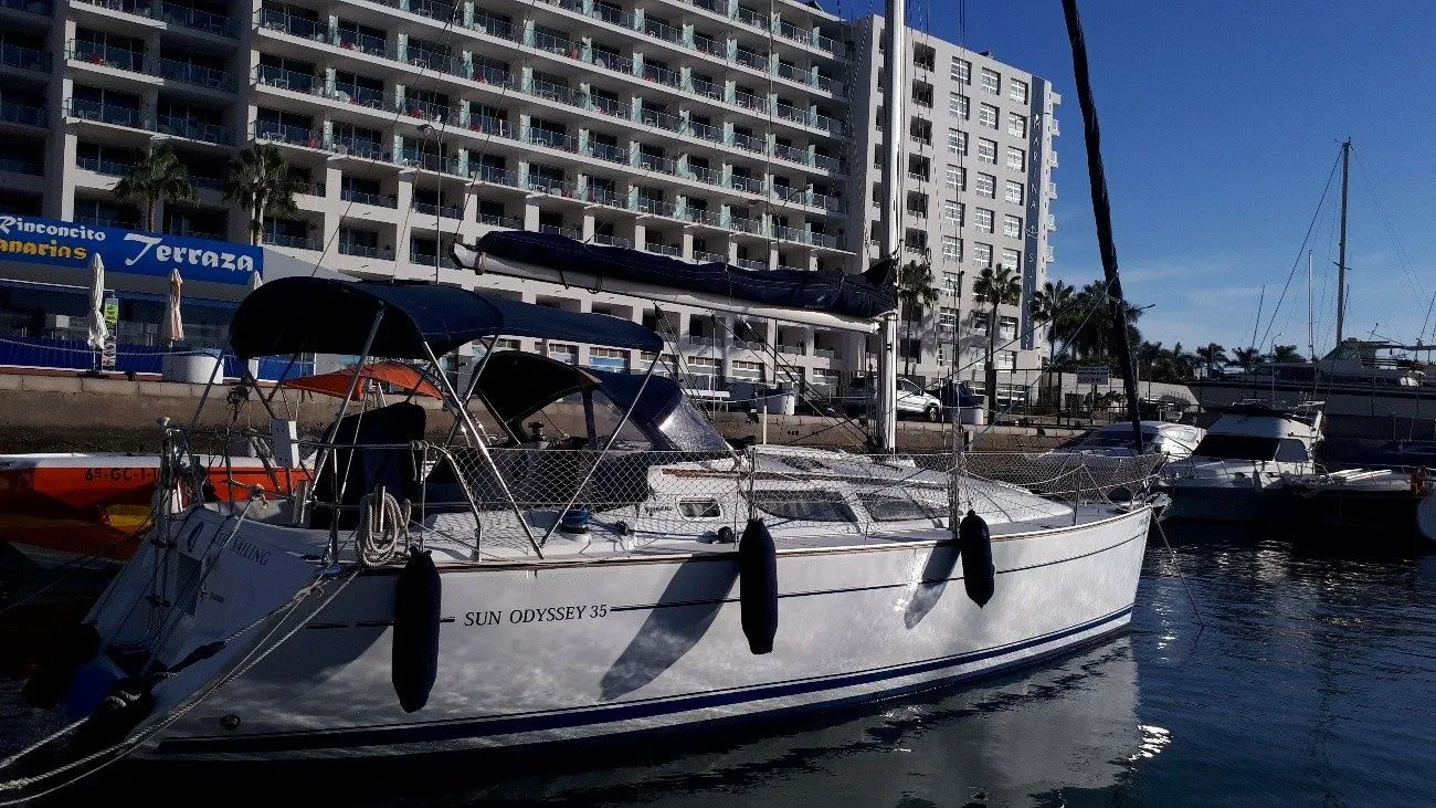 Rent a 10.4m Sailing Yacht in Las Palmas de Gran Canaria