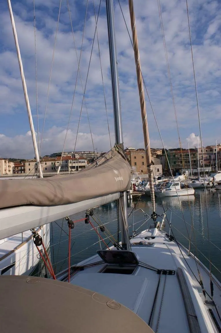 Frivola Charter Boat