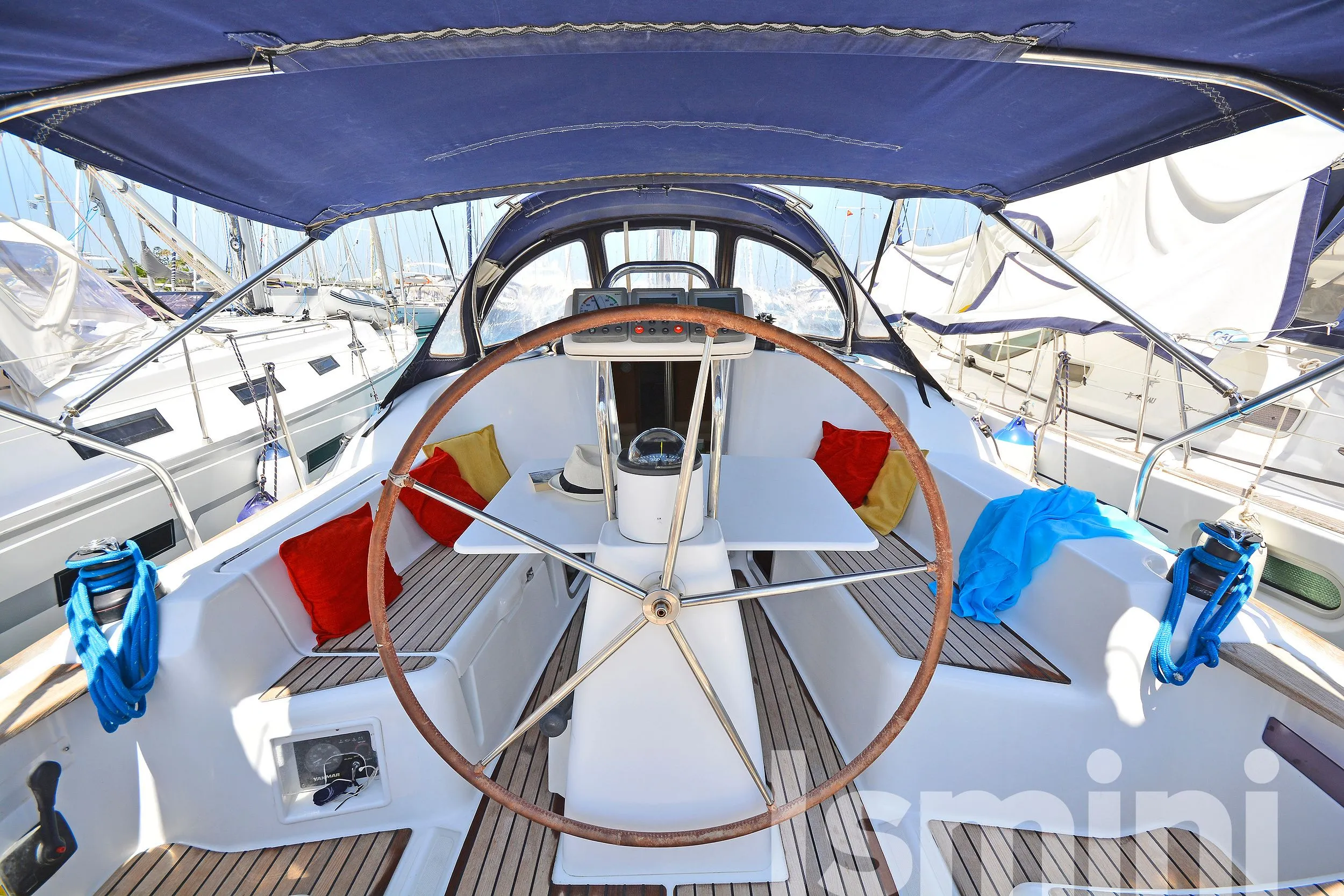 Ismini Mietboot - 4