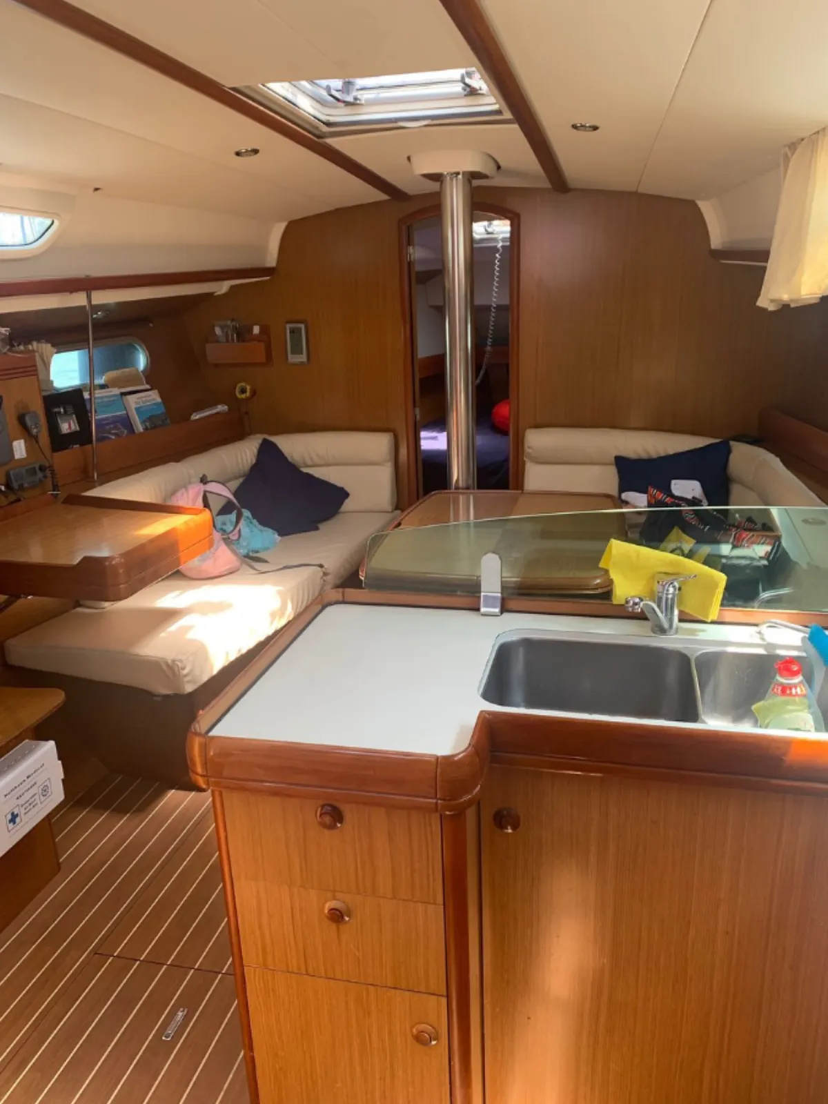 Izabal Mietboot - 5