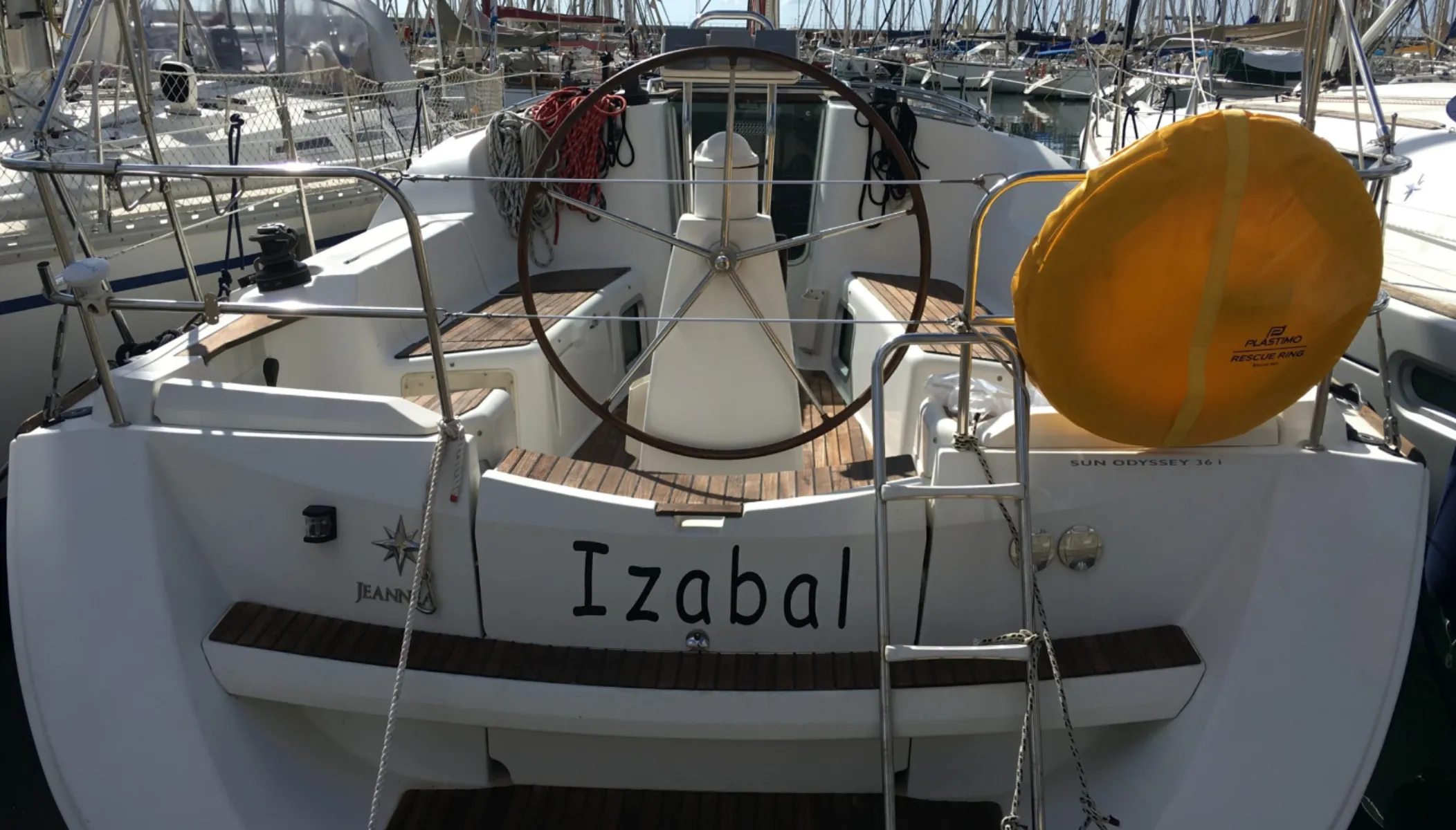 Izabal Mietboot - 4