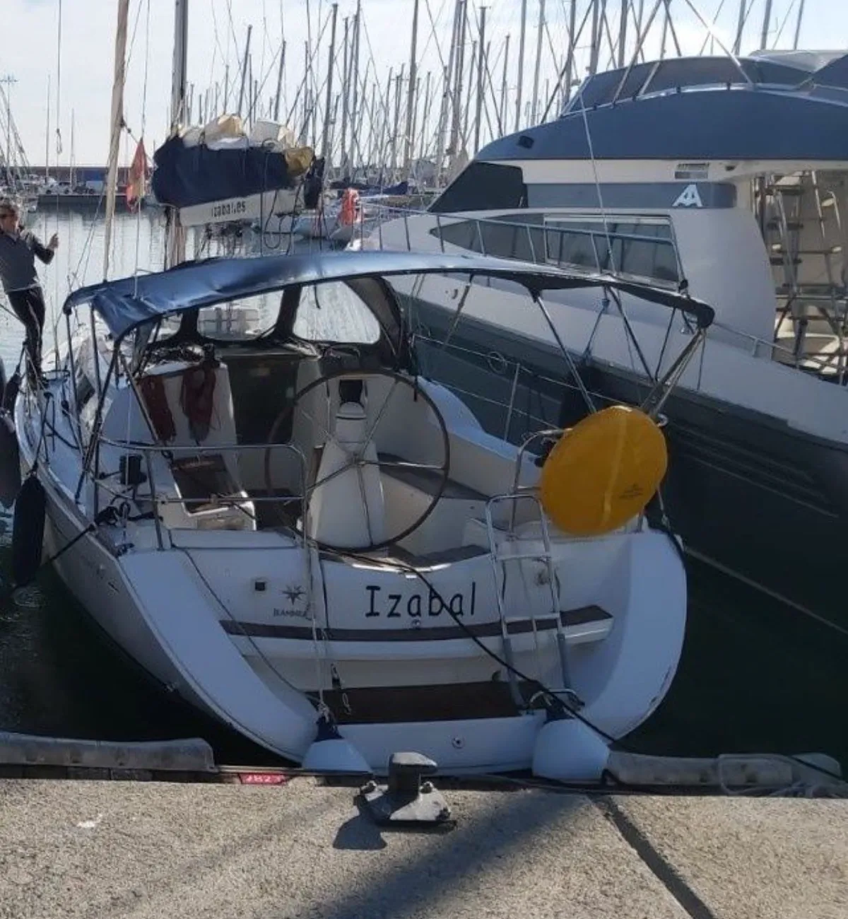 Izabal Mietboot - 3