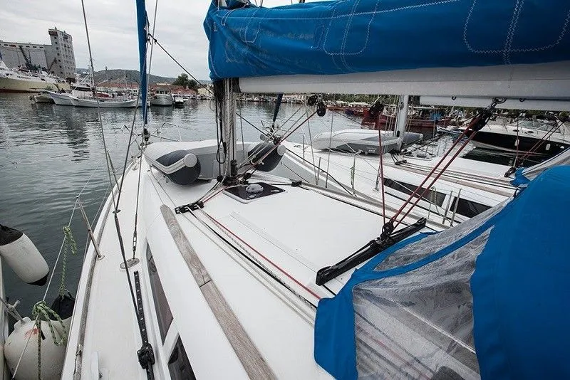 Чартер Izella - 3