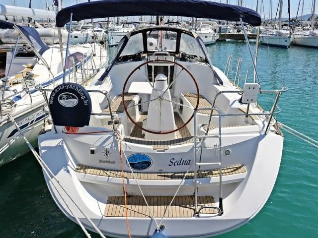 Sedna Charter Boat - 1