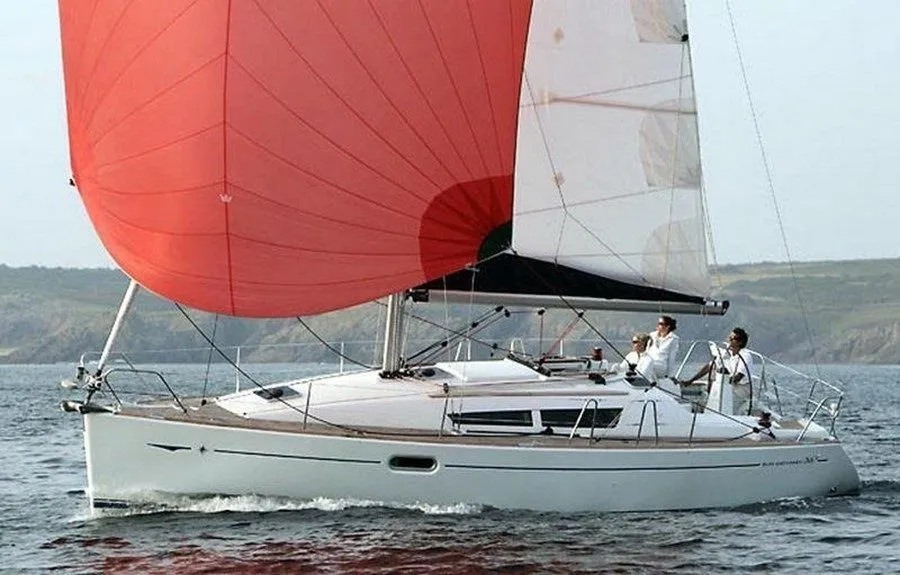 10.94m Corfu Town Sailing Yacht Hire