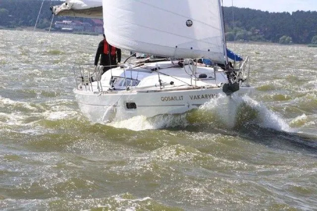 Charter a 10.94m Boat in Gothenburg