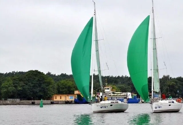 Vakaryne Charter Boat