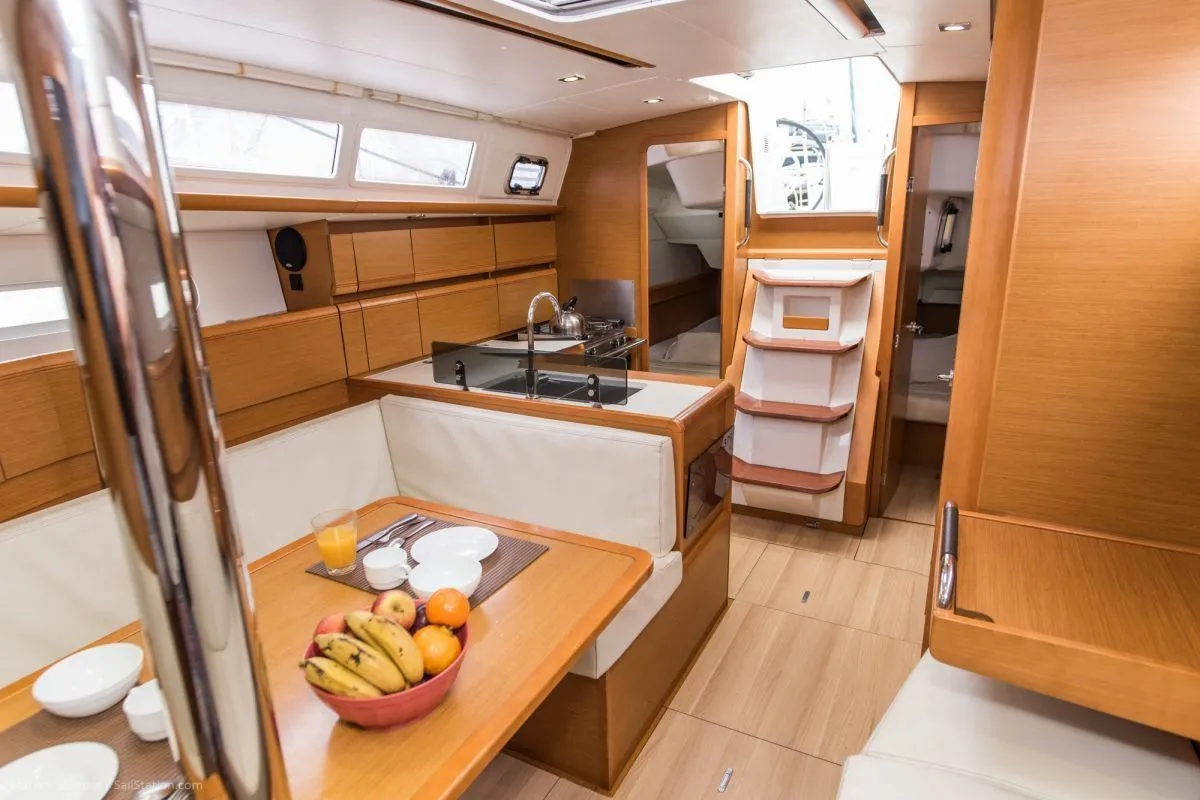 Catimbau Charter Boat