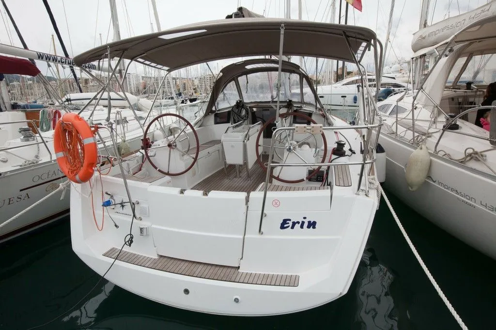 Rent a 11.34m Sailing Yacht Jeanneau Sun Odyssey 379 in San Miguel de Abona