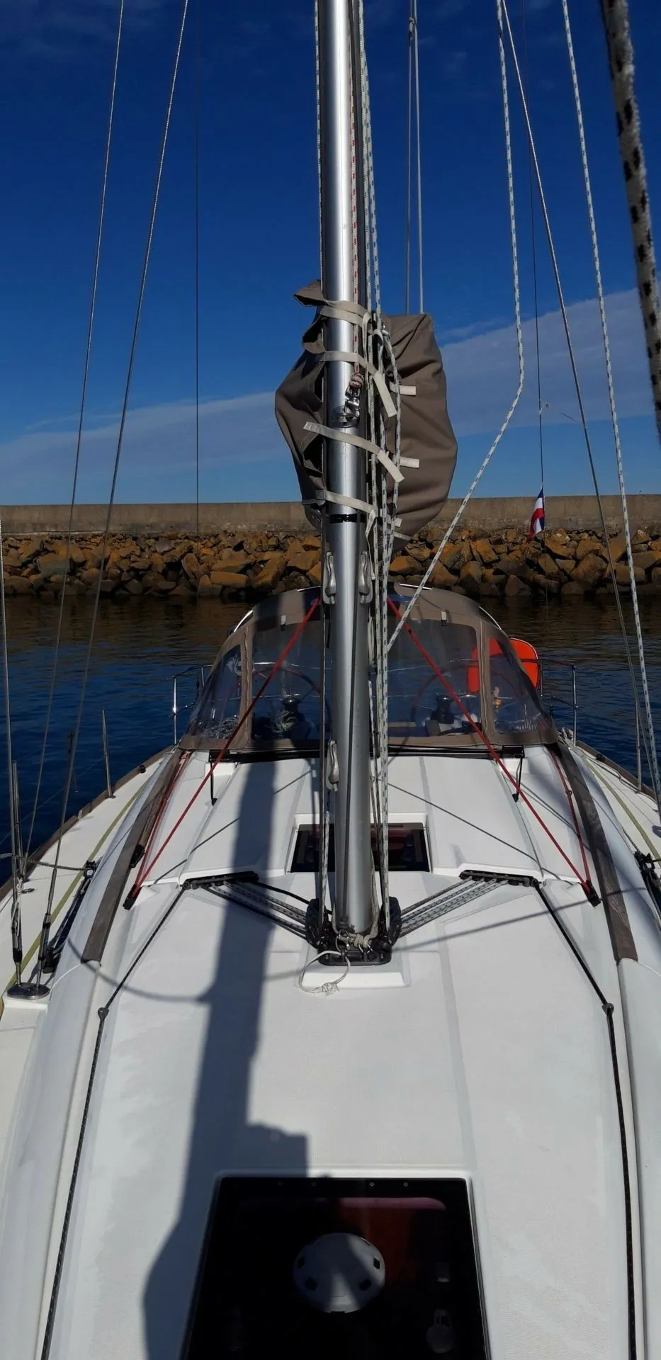 Charter a 11.34m Sailing Yacht Jeanneau Sun Odyssey 379 in Saint Malo