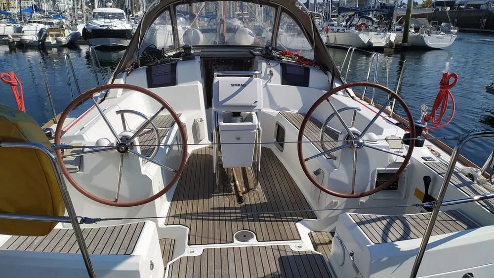 Glazdo Charter Boat
